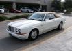 Bentley Azure 1996 года - белый с закрытой крышей