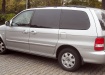 Kia Carnival - вид сбоку