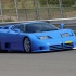 Bugatti EB 110 на гоночном треке