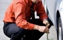 Прикипело колесо - как снять (переднее и заднее)?