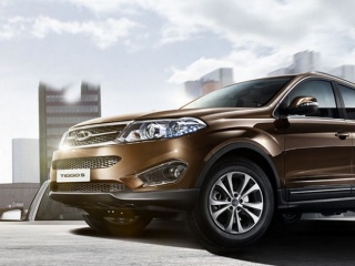 Chery Tiggo 5 на фоне города